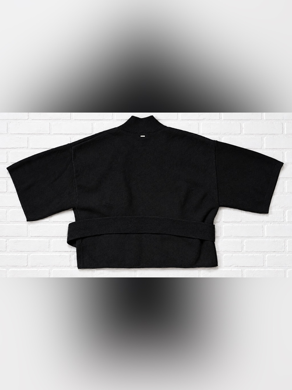 Victoria's Secret Black Short-Sleeve Cropped Cardigan - Picture 2 of 4